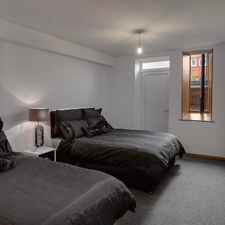 Super Spacious Church Conversion Close To Tower Blackpool Bagian luar foto